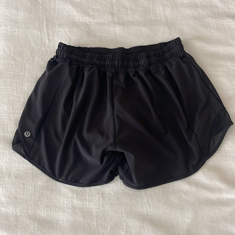 Lululemon Hotty Hot Low-Rise Lined Short 4"